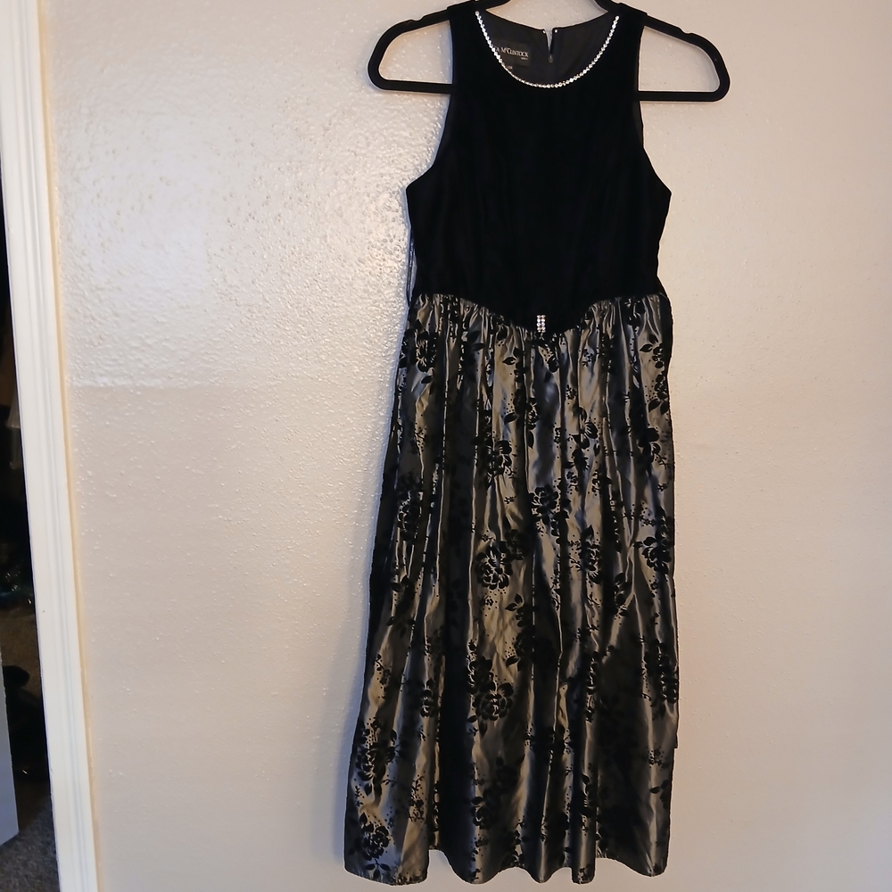 Jessica McClintock Black and Silver Floral Midi Dress